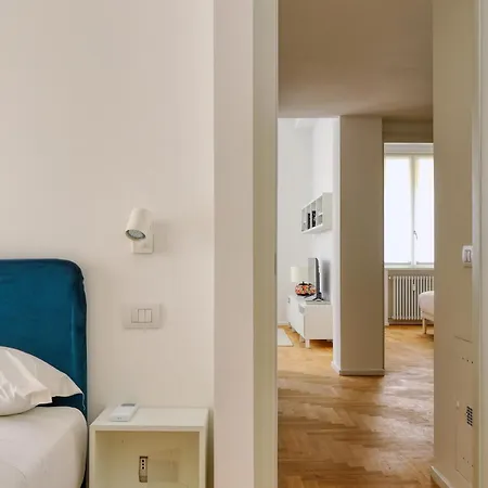 Just Urban - Bright And Beautiful - Corso Genova Apartament