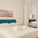 Just Urban - Bright New 2br In Center - M2 And M4 * 米兰