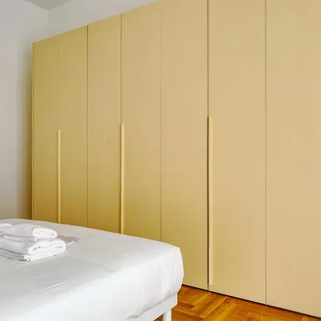 Just Urban - Bright New 2br In Center - M2 And M4 *