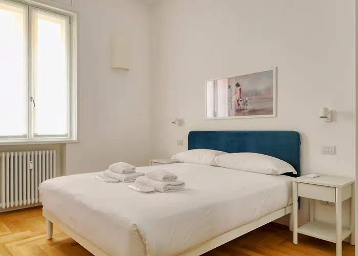 Just Urban - Bright New 2br In Center - M2 And M4 Apartment