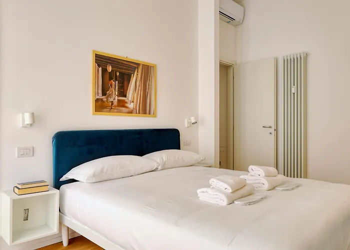 Just Urban - Bright New 2br In Center - M2 And M4 Apartment Mailand