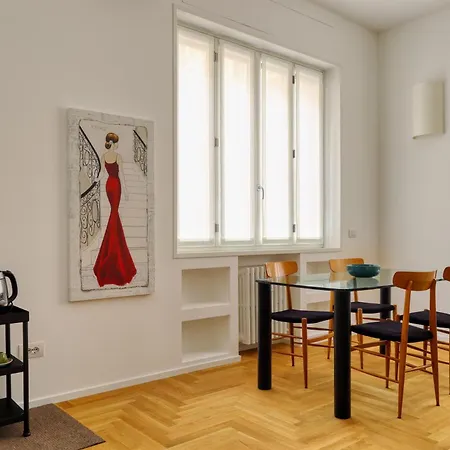 Just Urban - Bright And Beautiful - Corso Genova 아파트
